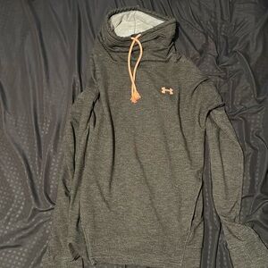 Under armor women’s sweater size s/m